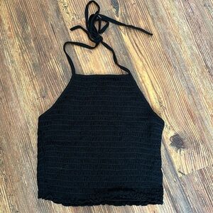 IVY AND MAIN black halter cropped top!